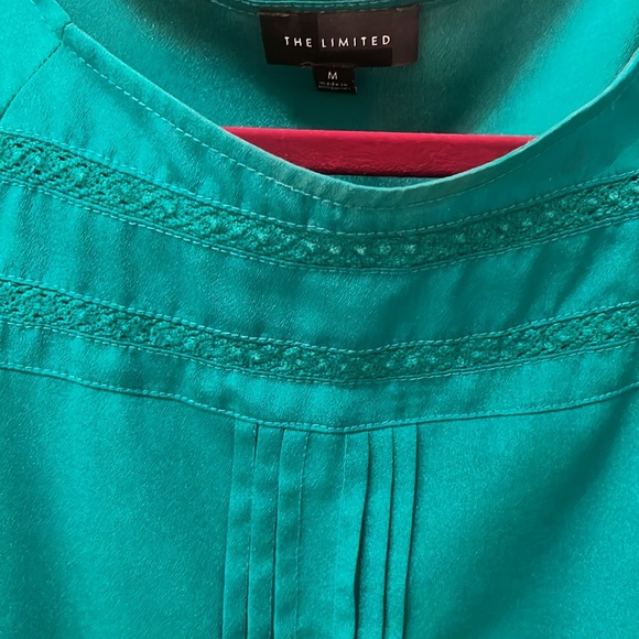The Limited blouse in kelly green - Picture 2 of 3